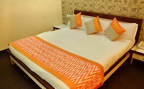 Hotel Kings Park Indore 3*