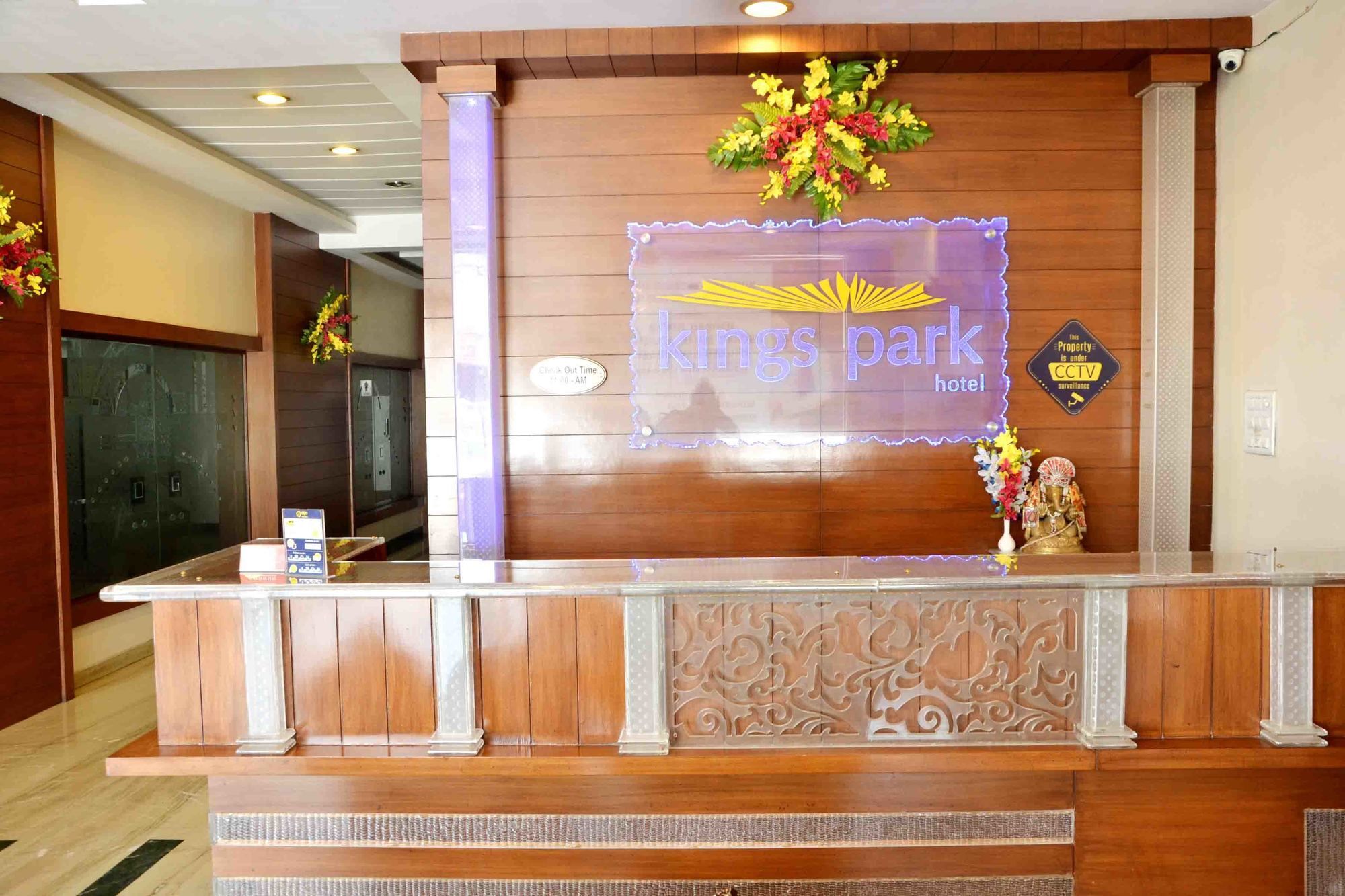 Oyo 742 Hotel Kings Park Indore Exterior photo