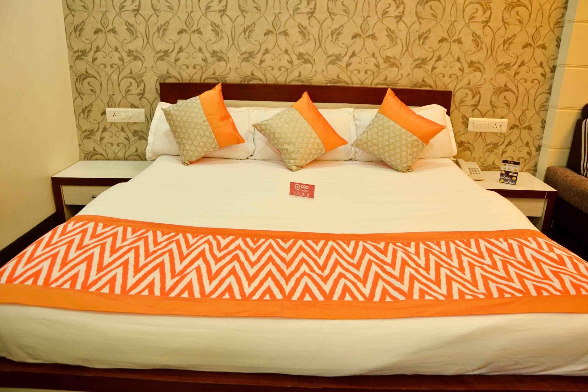 Oyo 742 Hotel Kings Park Indore Exterior photo